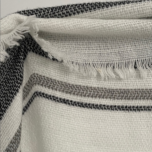 Black and white scarf Striped Shawl Wrap - Picture 4 of 6